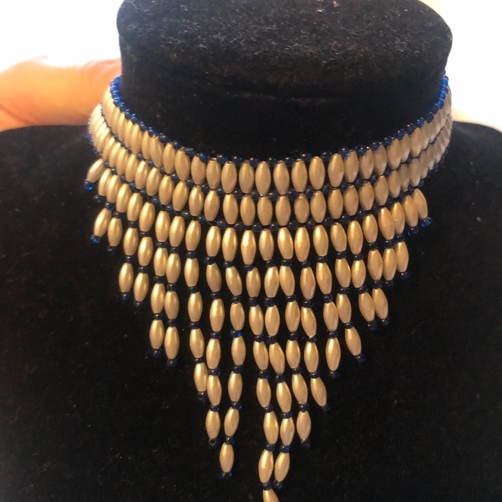 Vintage blue seed bead choker necklace. Beaded blue and white choker- like new